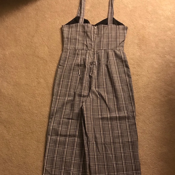 Wide strap wide crop leg jumpsuit - Picture 3 of 7